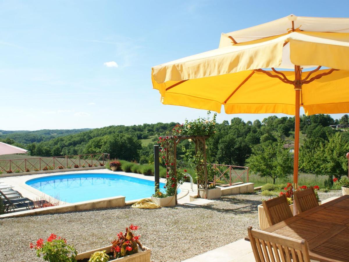Charming Holiday Home With Pool Lavercantière 外观 照片