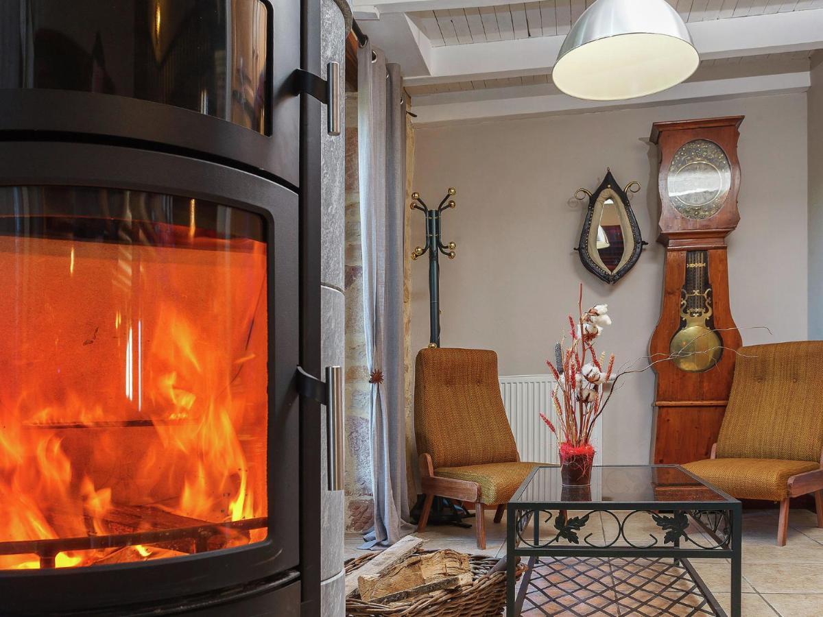 Charming Holiday Home With Pool Lavercantière 外观 照片
