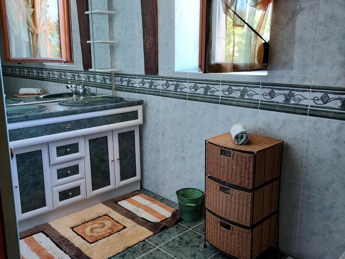 Charming Holiday Home With Pool Lavercantière 外观 照片