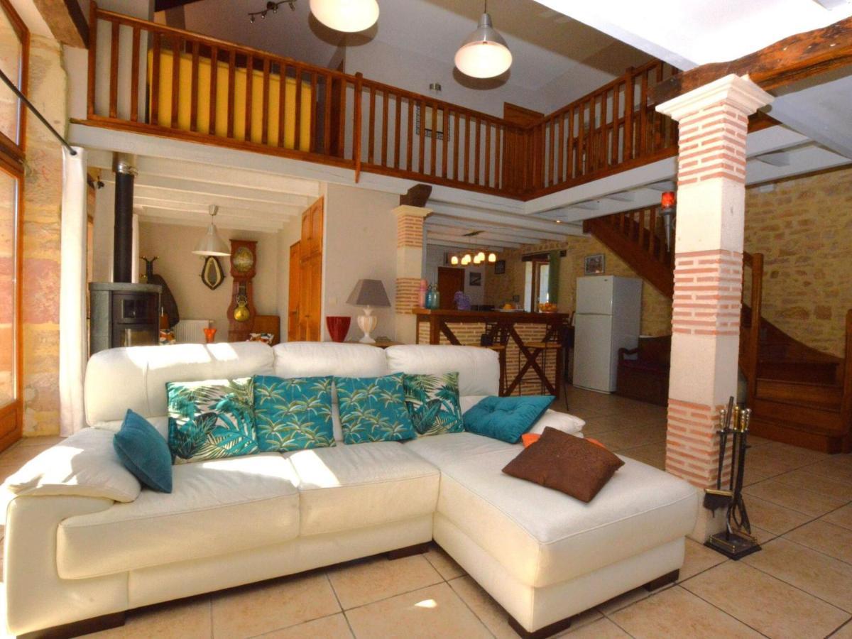 Charming Holiday Home With Pool Lavercantière 外观 照片